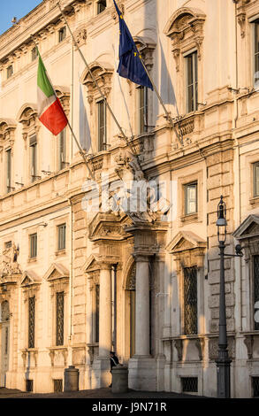 Le Palazzo della Consulta accueil de la Cour constitutionnelle sur la Piazza del Quirinale, Rome, Italie, Europe Banque D'Images