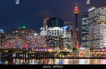 Darling Harbour, de Cockle Bay au crépuscule. Sydney, NSW, Australie. Banque D'Images