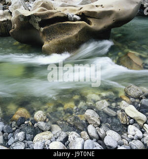 Nouvelle Zélande, île du sud, côte ouest,á Punkaiki,parc national Paparoa fox terrier,Rivière, rochers,eau,détail,l'érosion,personne ne déserte,formation,la bile,parfaitement,eau,,rivière,riverside,rock,géologie,galets pebbles,scenery,nature,nature,pierres,phénomène,eau,ondes bizarrement,Me,abri,moment,aura,équilibre,motion,équilibre,énergie,force,la composition,Zen, Banque D'Images