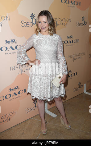 Los Angeles, Californie, USA. 2 juin, 2017. Beverley Mitchell, à renforcer le réseau de femmes'14E ÉDITION DU DÉJEUNER DE REMISE DES PRIX DE L'INSPIRATION au Beverly Hilton Hotel, Californie le 02 juin 2017. Credit : Faye Sadou/MediaPunch/Alamy Live News Banque D'Images