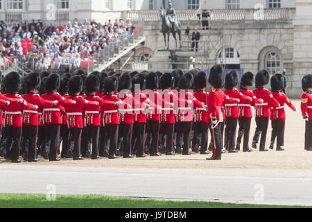 Londres, Royaume-Uni. 3 juin, 2017. L'examen général à Trroping la couleur répétitions à Horse Guards Parade Crédit : amer ghazzal/Alamy Live News Banque D'Images