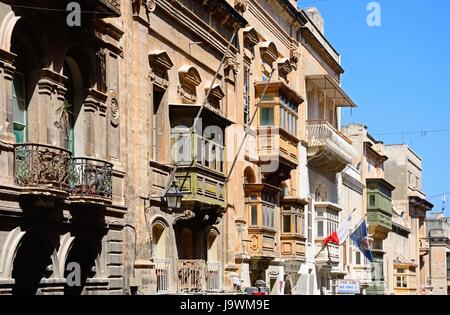 Élaborer des édifices le long de la rue de la République aka Triq Ir Groussherzogtum Lëtzebuerg, La Valette, Malte, Europe. Banque D'Images