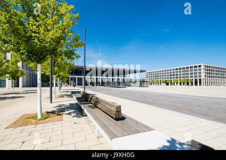 Vue de Berlin Brandenburg déserte Willi-Brandt non achevé Terminal de l'aéroport et 7 ans de retard à Berlin Allemagne Banque D'Images