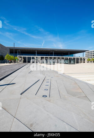 Vue de Berlin Brandenburg déserte Willi-Brandt non achevé Terminal de l'aéroport et 7 ans de retard à Berlin Allemagne Banque D'Images