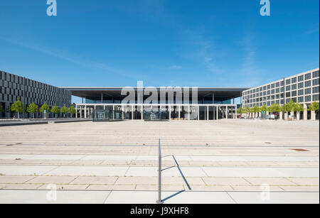 Vue de Berlin Brandenburg déserte Willi-Brandt non achevé Terminal de l'aéroport et 7 ans de retard à Berlin Allemagne Banque D'Images