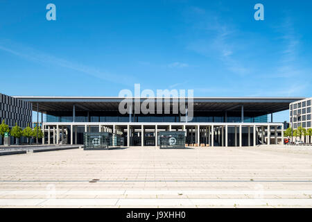 Vue de Berlin Brandenburg déserte Willi-Brandt non achevé Terminal de l'aéroport et 7 ans de retard à Berlin Allemagne Banque D'Images