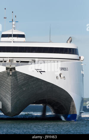Le 2017-catamaran Incat bâti Express 3 capté à son port d'attache dans les jours d'Aarhus après la prestation voyage de Tasmanie. Banque D'Images