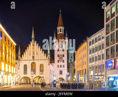 Munich, Allemagne - le 7 juin 2016 : Vue de nuit sur la Marienplatz à Munich, la Bavière, Allemagne Banque D'Images