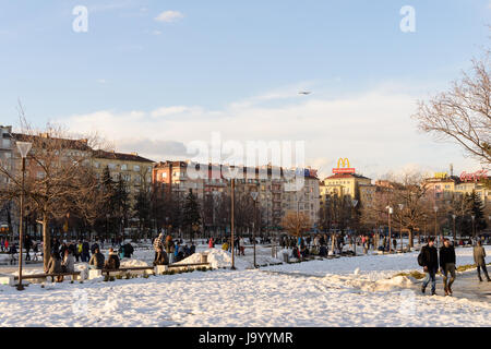 Centre-ville de Sofia, Bulgarie près du Palais National de la Culture en hiver Banque D'Images