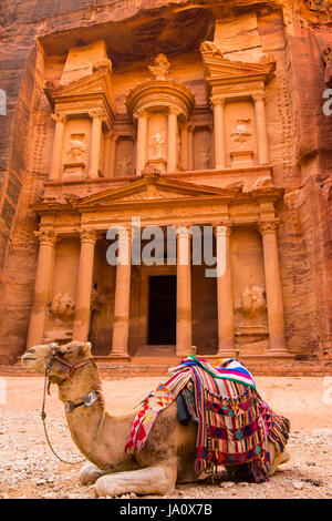 L'ancienne ville de rock abandonnés Petra en Jordanie attraction touristique Banque D'Images