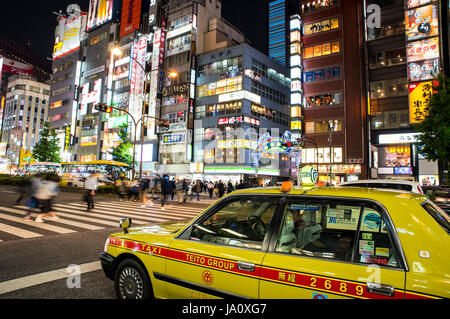 Taxi de Tokyo à Shinjuku, Tokyo, Japon Banque D'Images