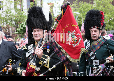 Manchester, UK. 04 Juin, 2017. Membres de Accrington pipe band, Manchester, 4 juin 2017. Crédit : Barbara Cook/Alamy Live News Banque D'Images