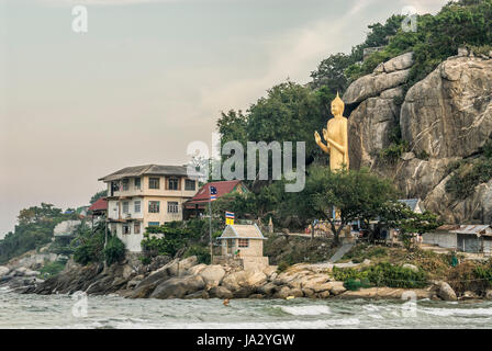 Statue de Bouddha à Wat Khao Takiab, Hua Hin, Thaïlande Banque D'Images