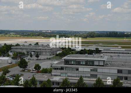 La Bavière, la piste, l'aéroport, bâtiment de l'usine, des avions, de l'été, summerly, Banque D'Images