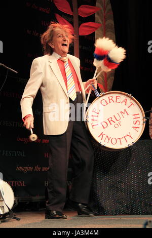 Ken Dodd au Tata tente, Hay Festival 2017, Hay-on-Wye, Brecknockshire, Powys, Pays de Galles, Grande-Bretagne, Royaume-Uni, UK, Europe Banque D'Images