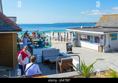 Cafés à la plage gyllyngvase à Falmouth, Cornwall, Angleterre, Grande-Bretagne, Royaume-Uni Banque D'Images