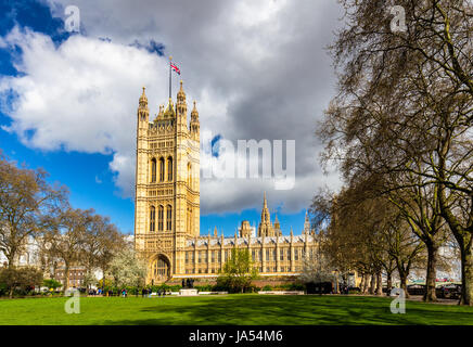 L'Abbaye de Westminster vu de Victoria tower Gardens, London, UK. Banque D'Images