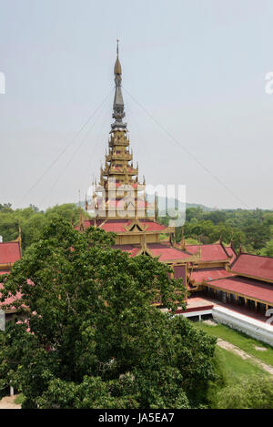 Réplique du Palais de Mandalay est faite pour un but éducatif pour les habitants et les touristes sur la dernière capitale royale de Birmanie. Banque D'Images