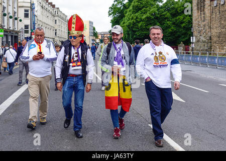 Cardiff, Royaume-Uni:06th Juin 2017 : Fans de la Juventus et le Real Madrid profitez de l'atmosphère de l'avant de la finale de la Ligue des champions au Millennium Stadium de Cardiff. Banque D'Images