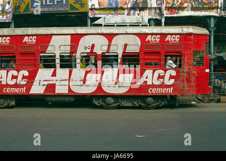 Tramway historique à Kolkata, Bengale occidental, Inde. Banque D'Images