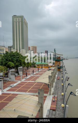 Avis de Malecon 2000 promenade au bord de l'eau - Guayaquil, Équateur Banque D'Images