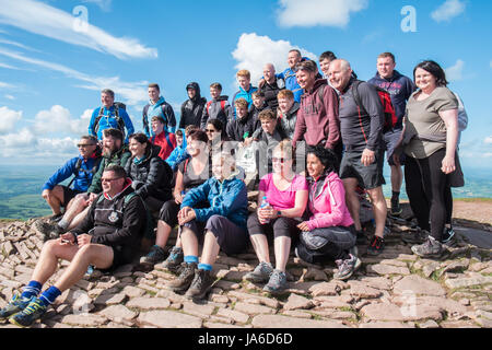 Sommet mondial,top,de,Pen Y Fan, montagne, trek, Trekking, randonnée, randonnée,marche,randonnée,en,,Brecon Beacons au Pays de Galles,Welsh,Cymru,Royaume-uni,UK,GB,Europe, Banque D'Images