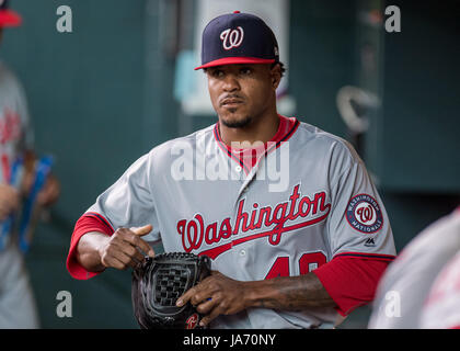 23 août 2017 : Washington Nationals le lanceur partant Edwin Jackson (40) promenades dans la pirogue avant un match entre les Astros de Houston et les Nationals de Washington au Minute Maid Park de Houston, TX. Les Astros a gagné le match 6-1...Trask Smith/CSM Banque D'Images