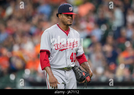 23 août 2017 : Washington Nationals le lanceur partant Edwin Jackson (40) chefs de l'étang-réservoir pendant un match entre les Astros de Houston et les Nationals de Washington au Minute Maid Park de Houston, TX. Les Astros a gagné le match 6-1...Trask Smith/CSM Banque D'Images