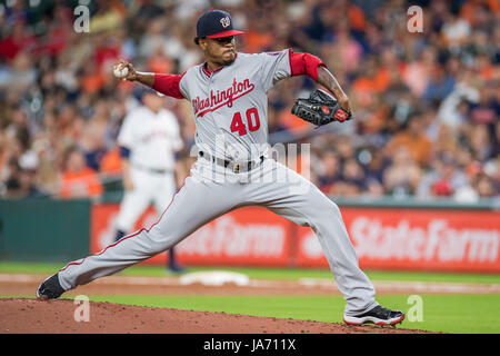 23 août 2017 : Washington Nationals le lanceur partant Edwin Jackson (40) emplacements pendant un match entre les Astros de Houston et les Nationals de Washington au Minute Maid Park de Houston, TX. Les Astros a gagné le match 6-1...Trask Smith/CSM Banque D'Images