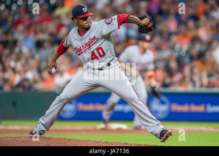 23 août 2017 : Washington Nationals le lanceur partant Edwin Jackson (40) emplacements pendant un match entre les Astros de Houston et les Nationals de Washington au Minute Maid Park de Houston, TX. Les Astros a gagné le match 6-1...Trask Smith/CSM Banque D'Images