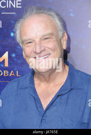 Hollywood, CALIFORNIE, États-Unis. 24 août 2017. 24 août 2017 - Hollywood, Californie - Bill Smitrovich. Première de ''Valley of Bones'' à Los Angeles à Arclight Hollywood à Hollywood. Crédit photo : Birdie Thompson/AdMedia Banque D'Images