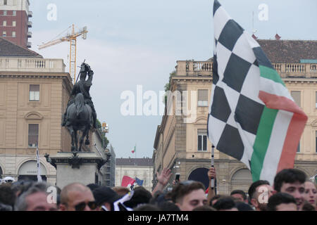 TORINO. Nelle foto il pre Partita Juventus vs Real, Piazza S.Carlo. Banque D'Images