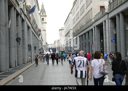 TORINO. Nelle foto il pre Partita Juventus vs Real, Piazza S.Carlo. Banque D'Images