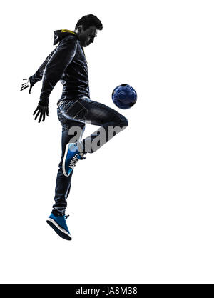 Un jeune homme de race blanche freestyler soccer player en silhouette sur fond blanc Banque D'Images