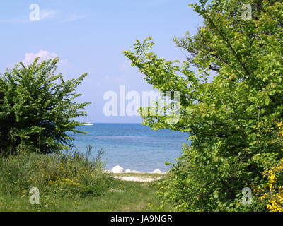 Sur la mer le long de la plage de Roda, Corfu, Grèce Banque D'Images