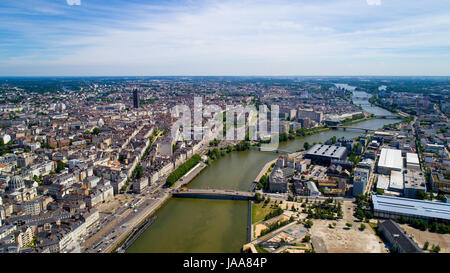 Photo aérienne du centre-ville de Nantes en Loire Atlantique, France Banque D'Images