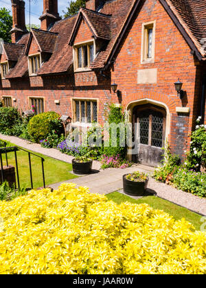 The Robert Palmer Cottages, Sonning, Reading, Berkshire, Angleterre, ROYAUME-UNI, GB. Banque D'Images