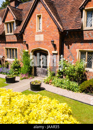 The Robert Palmer Cottages, Sonning, Reading, Berkshire, Angleterre, ROYAUME-UNI, GB. Banque D'Images