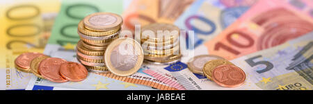 Encore panorama des billets et pièces de monnaie européenne Banque D'Images