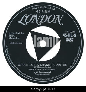 45 TR/MIN 7' UK record label de Whole Lotta Shakin' Goin' On par Jerry Lee Lewis sur l'étiquette de Londres de 1957. Banque D'Images