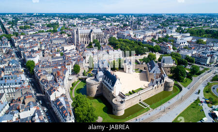 Photographie aérienne de Nantes Château de ville 'Le chateau des ducs de Bretagne, Loire Atlantique, France Banque D'Images