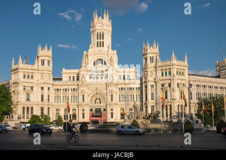 La Cybèle Palace (Palacio de Cibeles, anciennement le Palais de la communication ou Palacio de Comunicaciones), Plaza de Cibeles, Madrid, Espagne Banque D'Images