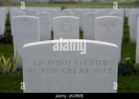 Cimetière de Tyne Cot est le plus grand cimetière du Commonwealth War Graves Commission dans le monde en termes d'inhumations. Près de Ieper (Ypres) en Belgique Banque D'Images