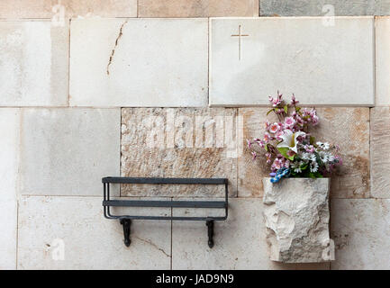 Détail de la pierre tombale au cimetière Banque D'Images