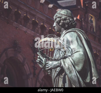 Monument de grande astronome Nicolas Copernic à Torun, Pologne Banque D'Images