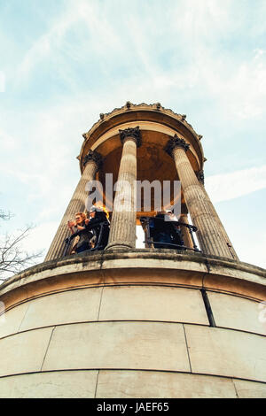 Le temple de Sybille dans le parc des Buttes-Chaumont Banque D'Images