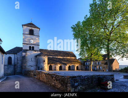 La France, du Jura, Château Chalon, étiqueté Les Plus Beaux Villages de France (Les Plus Beaux Villages de France), l'église Saint Pierre Banque D'Images