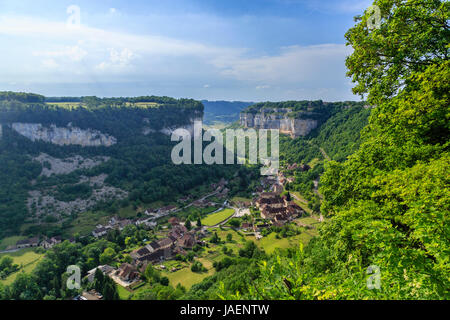 France, Jura, Baume les Messieurs, étiqueté Les Plus Beaux Villages de France (Les Plus Beaux Villages de France), vue de la Croix belvedere Banque D'Images