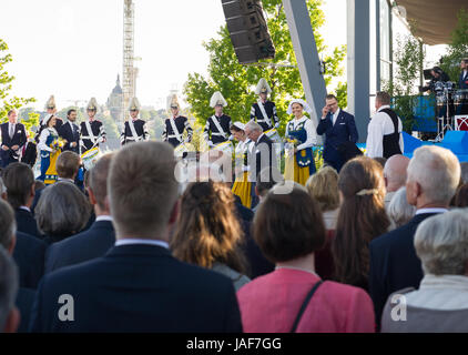 Stockholm, Suède. 6 juin, 2017. La Journée nationale de la Suède. Festivités à l'étape de Solliden, Stockholm, en présence de la famille royale. Le Roi Carl XVI Gustaf de Suède, la Reine Silvia de Suède, la princesse héritière Victoria et le Prince Daniel assiste. Credit : Barbro Bergfeldt/Alamy Live News Banque D'Images