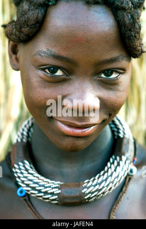 Jeune fille Himba, Opuwo, Namibie Banque D'Images